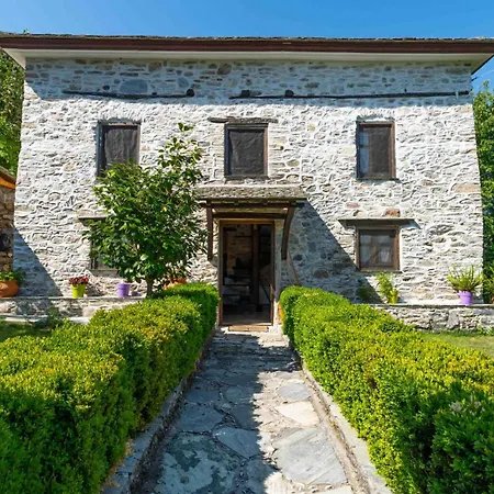 Apartment μountain Whispers Mouresi