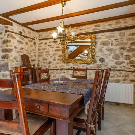 Apartment μountain Whispers Mouresi