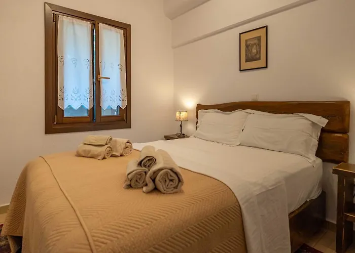 μountain Whispers Mourésion