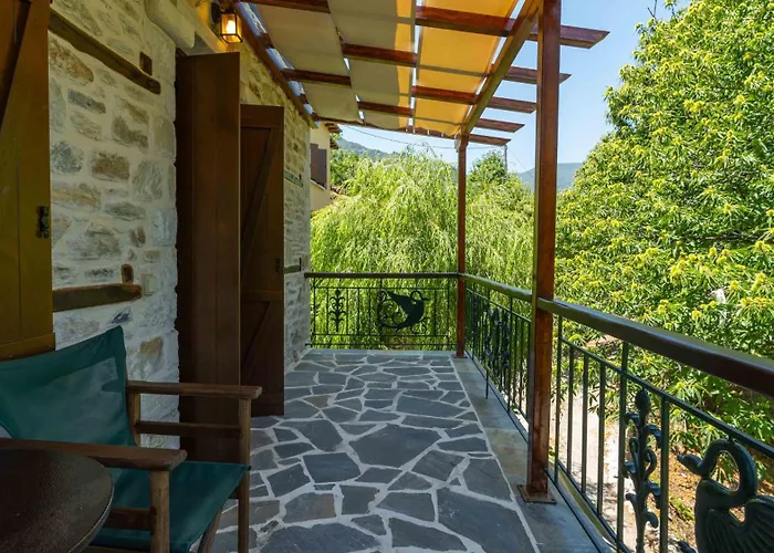 μountain Whispers 公寓 *