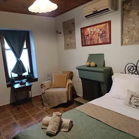 Apartment μountain Whispers Mouresi