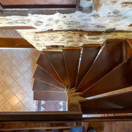 μountain Whispers * Mourésion