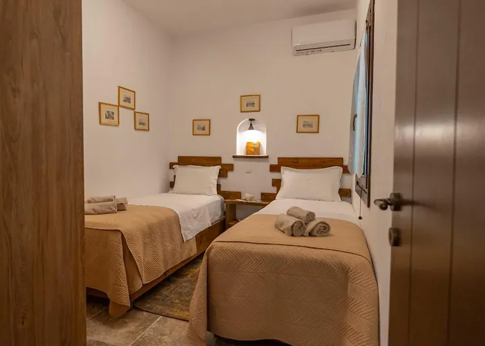 μountain Whispers Apartamento Mourésion