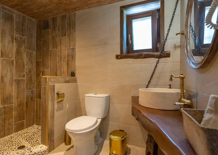 μountain Whispers Apartamento Mourésion