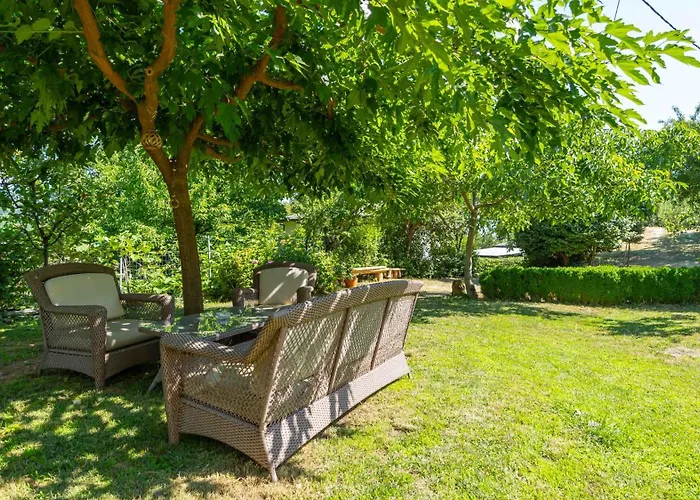 μountain Whispers 公寓 *