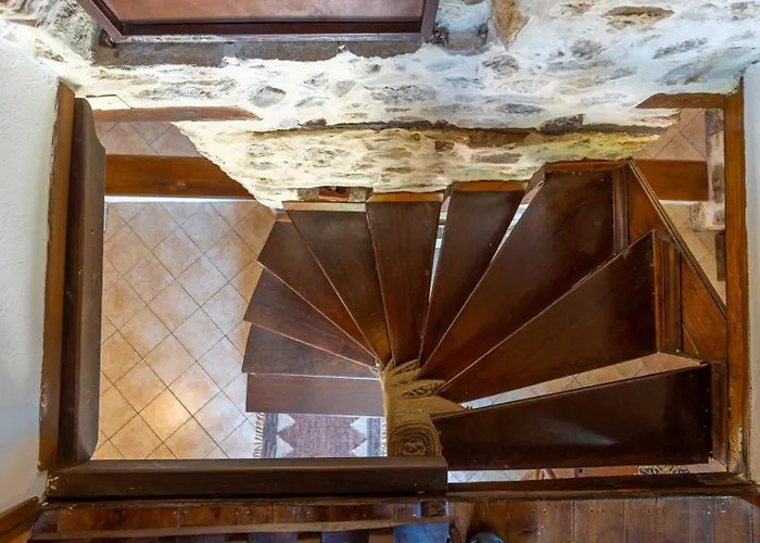 μountain Whispers * Mourésion