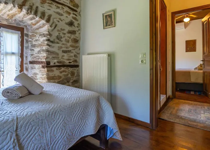 Apartment μountain Whispers Mouresi