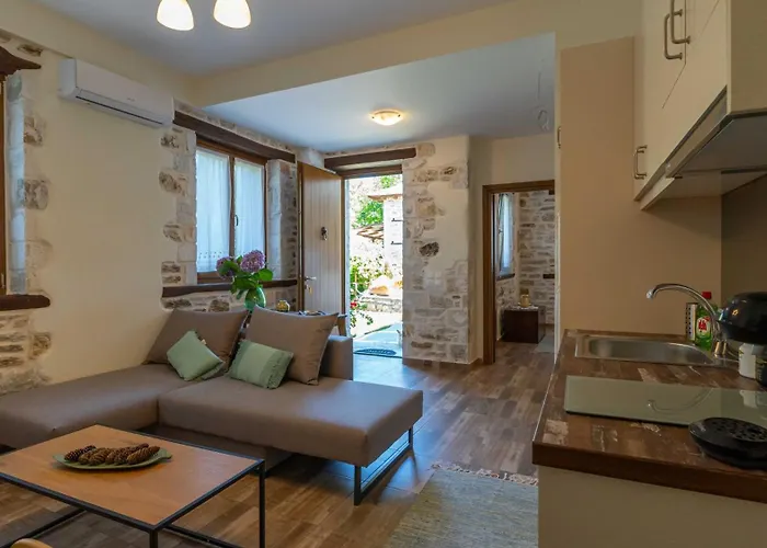 μountain Whispers * Mourésion