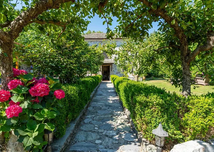 μountain Whispers 公寓 *